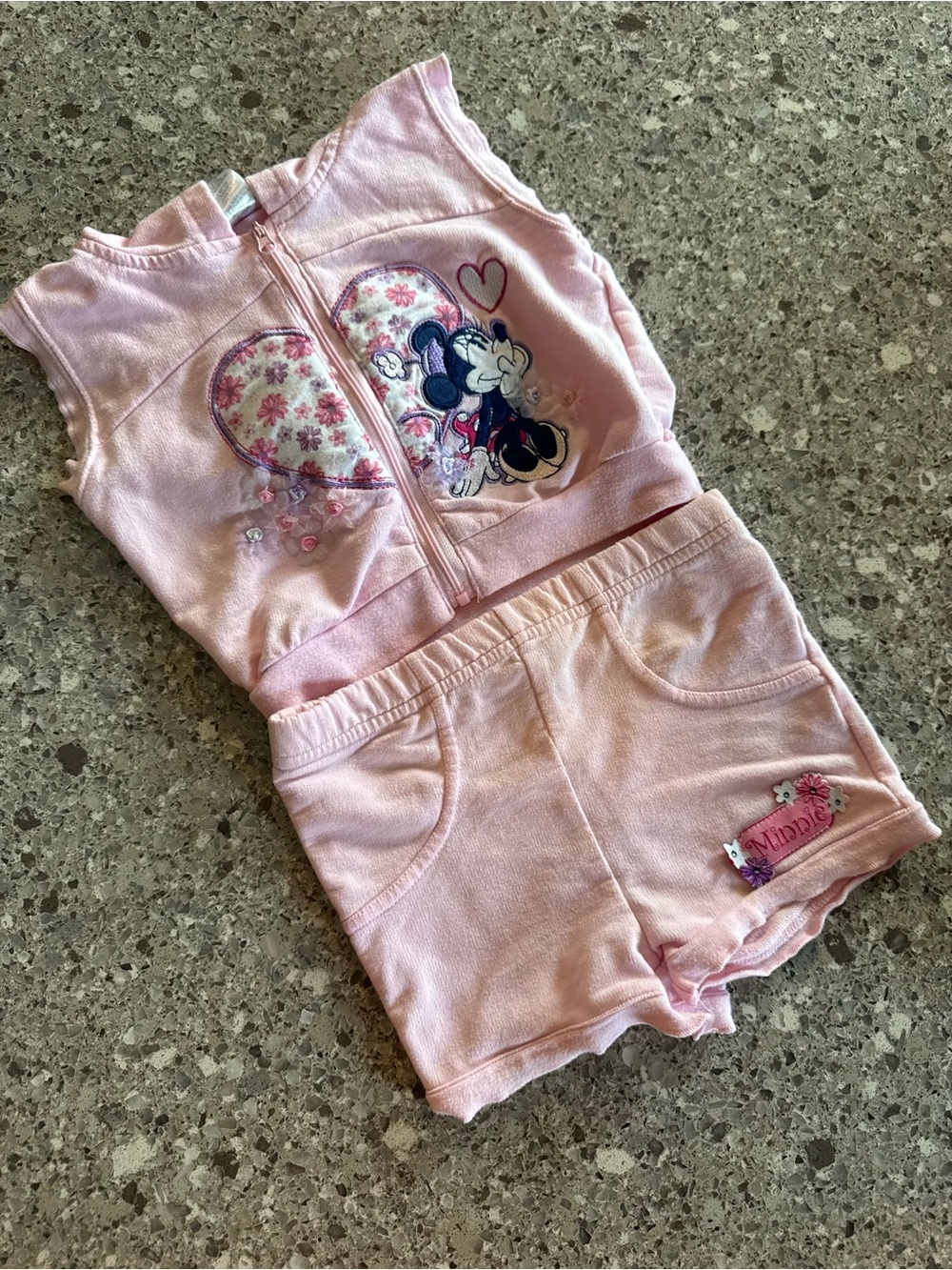 Disney Baby Minnie Mouse 12M Pink Floral Embroidered 2 Piece Outfit